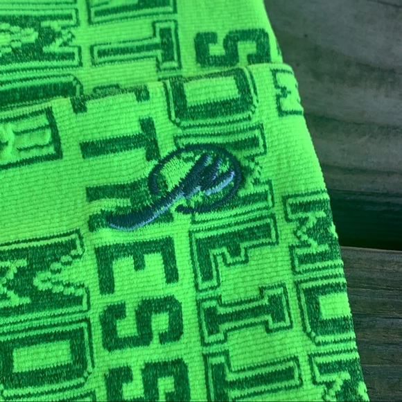 NEW Highlight Leggings - Picture 2 of 5